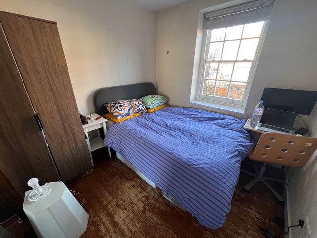 London fields room to rent - March 8th  Main Photo