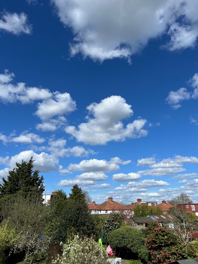 Spacious double room available  Main Photo