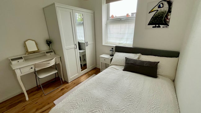 Quiet Double Bed in Castle Quarter Main Photo