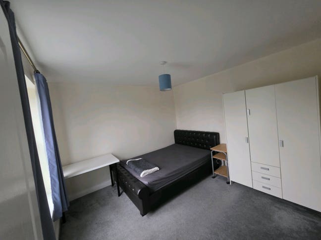 Double Room with private bathroom in Orchard Park Main Photo