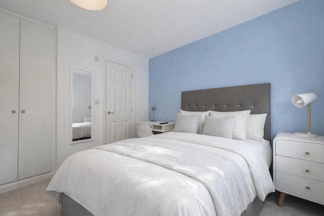 New Build - Beautiful Ensuite Room! Main Photo