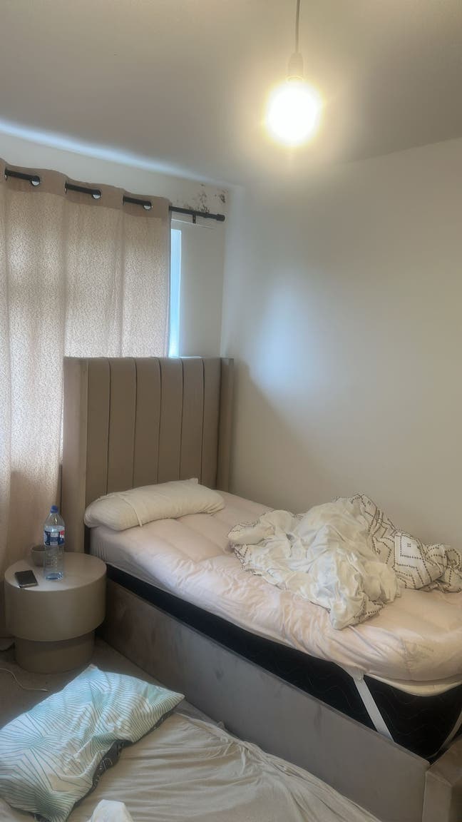 Studio Flat in Long Drive Greenford UB6 8LZ  Main Photo