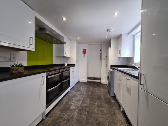 113 Victoria Road, Cambridge - Group Saver! Main Photo