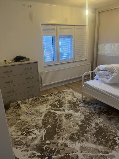 Large Double Room – Shared Kitchen & Bathroom Main Photo