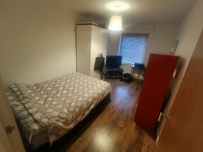 Double room to Rent (Bills inc.) Main Photo