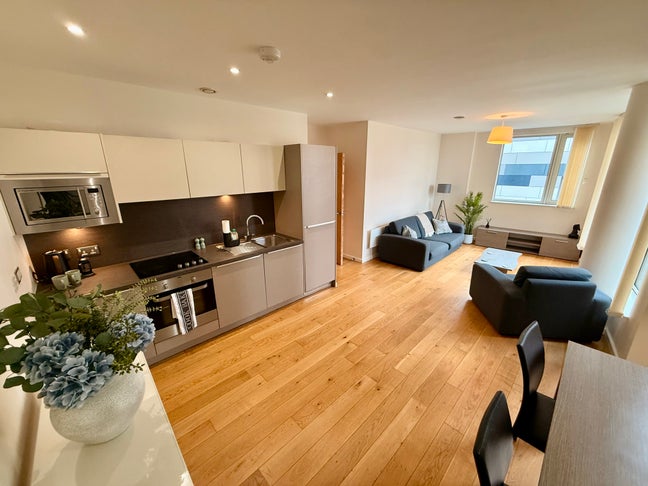 2 Bed Flat to Rent- One Smithfield Sq Manchester Main Photo