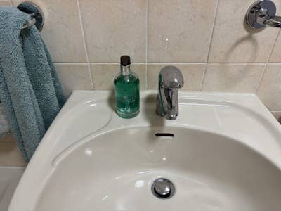 Furnished double room to rent, clean quiet area Main Photo