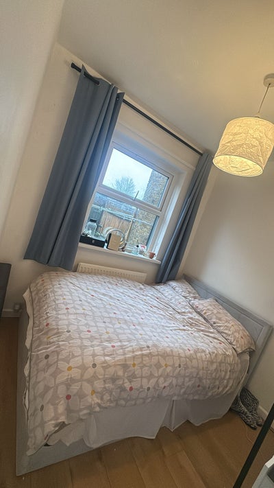 Small double sublet (potential takeover) in W3  Main Photo