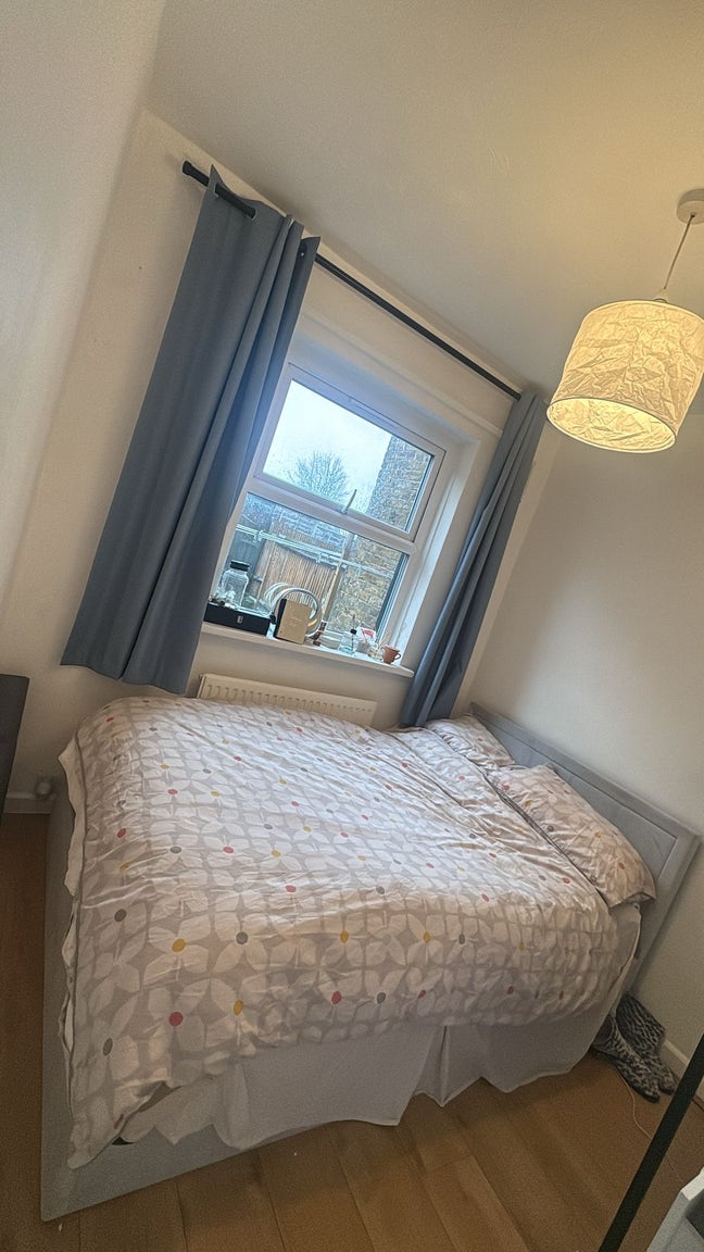 Small double sublet (potential takeover) in W3  Main Photo