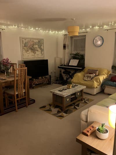 Double room en suite  in modern 3-bed flat Main Photo