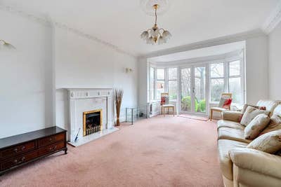 Large Double Rooms in Spacious Period House – Livi Main Photo