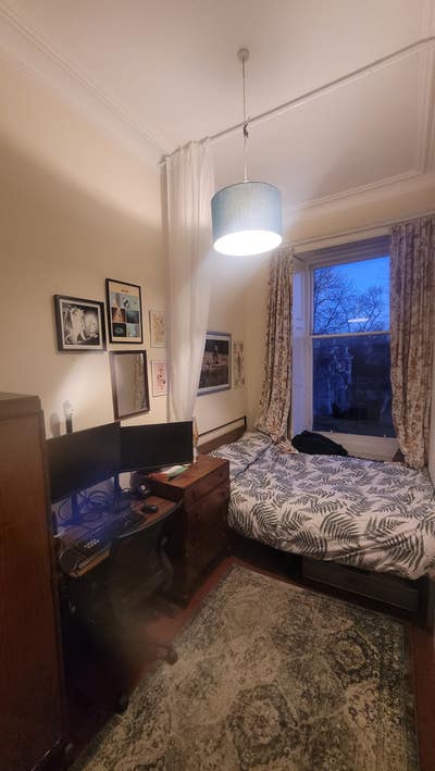Small double room available in Marchmont Main Photo