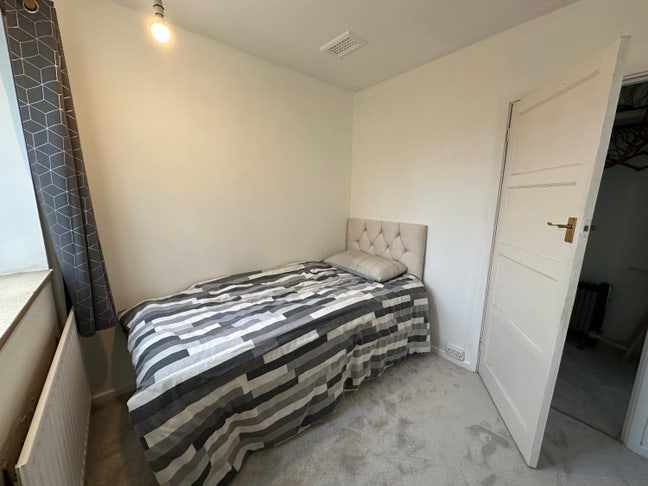 Double Double in a spacious house Main Photo