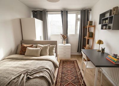 4 Rooms - E14 -  Modern -Do not Let Them Go! Main Photo