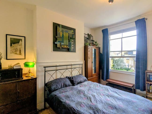 Double room in sunny Stoke Newington house share Main Photo