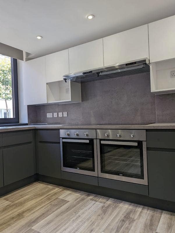 September 2026/27 | Bills Included | Attic Ensuite Main Photo