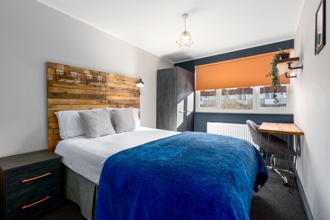 Ensuite Rooms Available 🏡 Warburg Crescent Main Photo