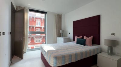 En-suite double room in 2 bedroom Victoria flat Main Photo