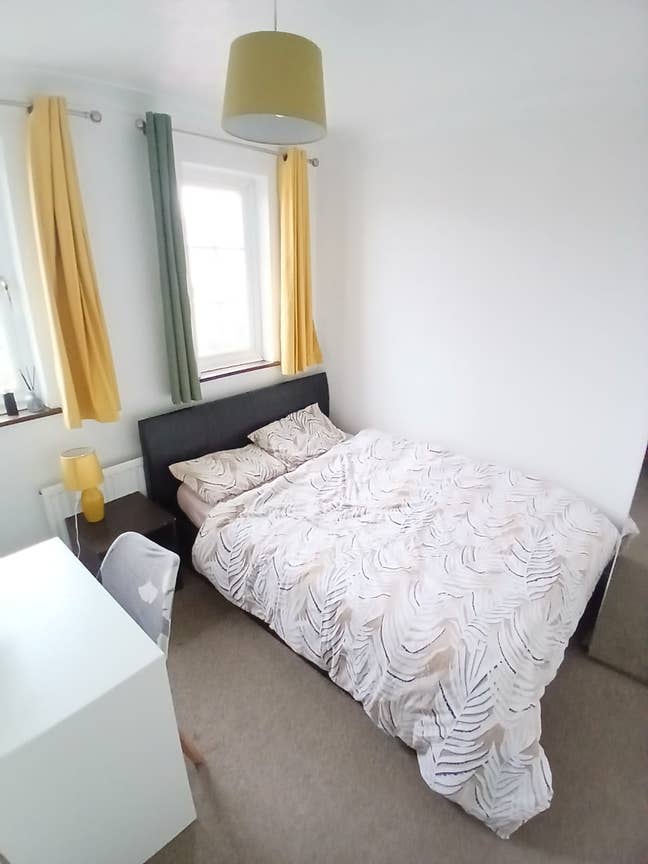 Spacious Room in Old kent road   Main Photo