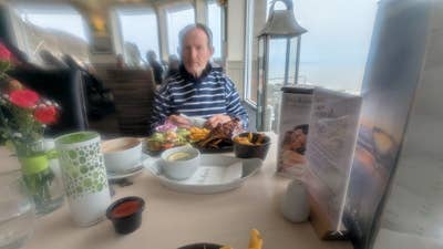 Professional Male seeks a double room Main Photo