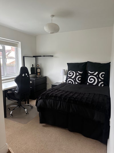 1 Double & 1 Single room Headington Main Photo