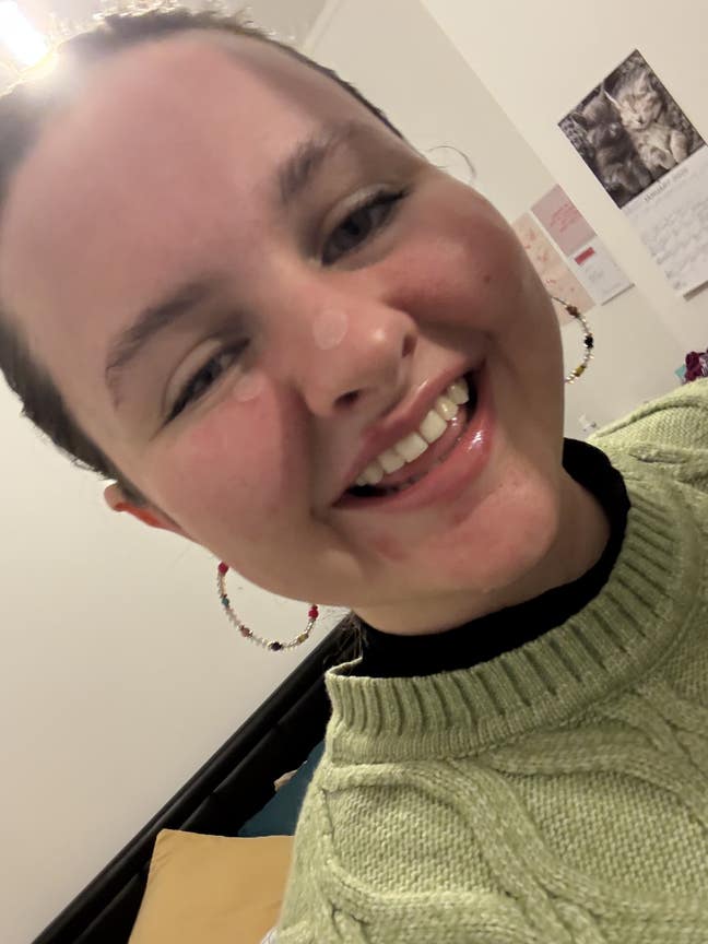 Looking for a room Main Photo