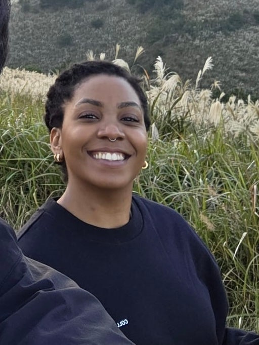 Professional Female seeks a double room Main Photo