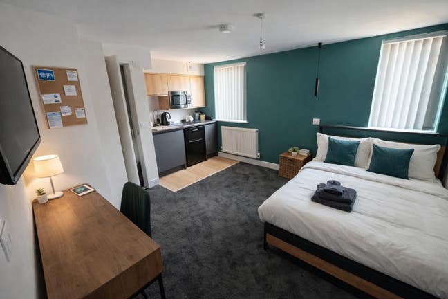 >>Super En-suite, room Central Location<< Main Photo