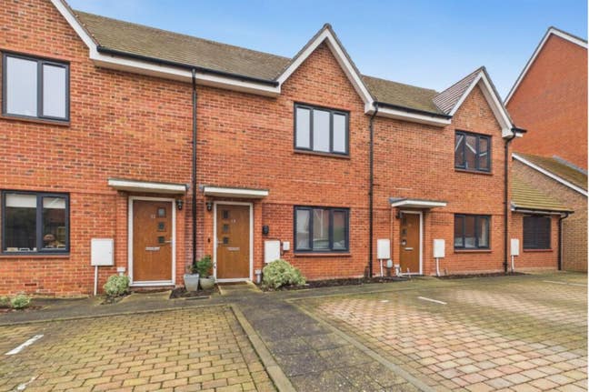 Bill included for a large 2 Double Bedrooms Main Photo