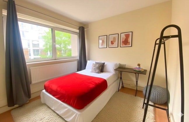 Incredible Room - 5min to DLR - By Waterside/Shops Main Photo