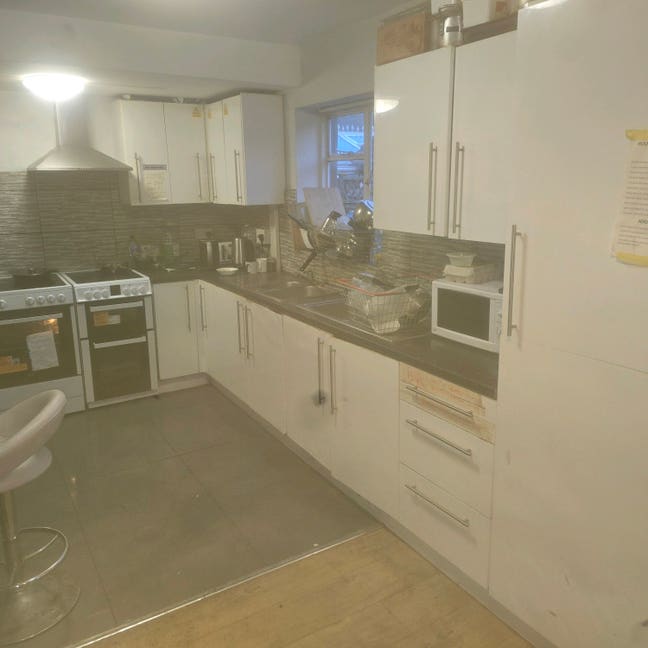 Double room to rent  Main Photo