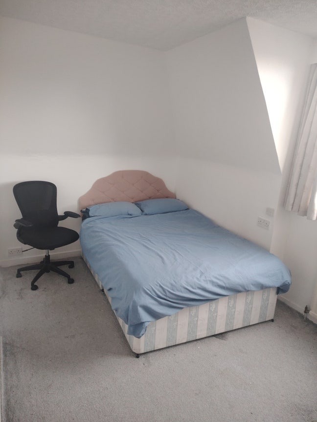 Central Double En-Suite Main Photo