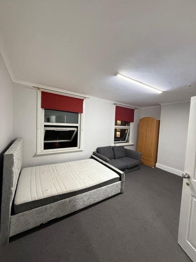 🏡 Rooms in Newly Refurbished House SW16 | &pound;600 Main Photo