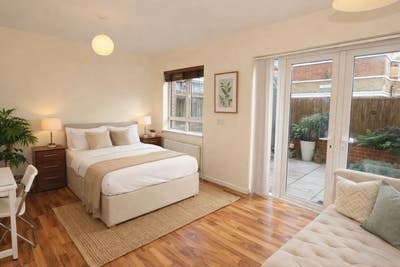 Room Minutes from London Bridge Station Main Photo