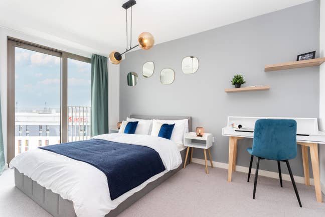 Luxury Penthouse in Greenwich with River Views Main Photo