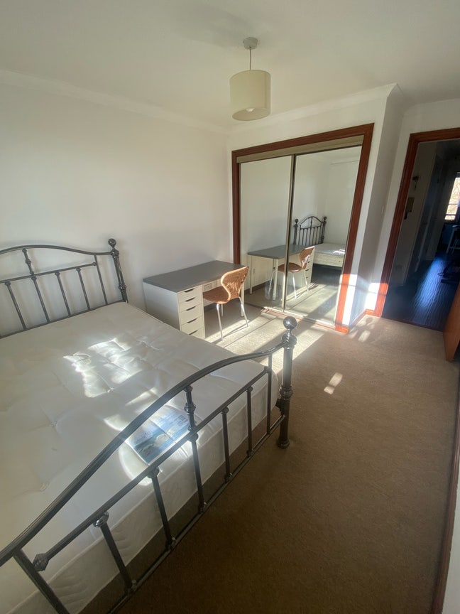 Room to rent Kinning Park  Main Photo