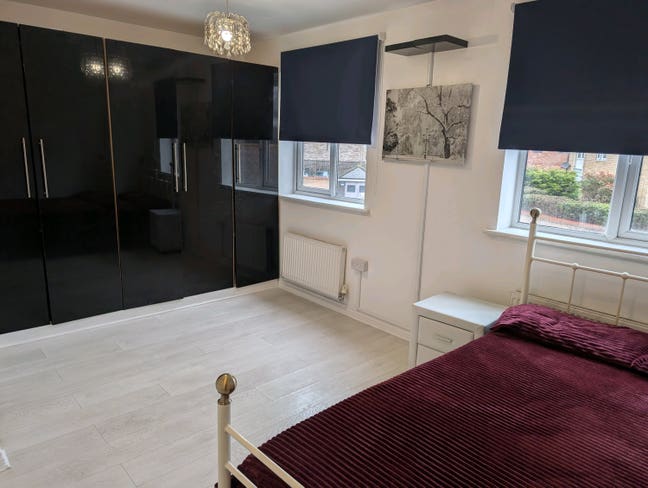 Ensuite Double Room Orchard Park Cambridge  Main Photo