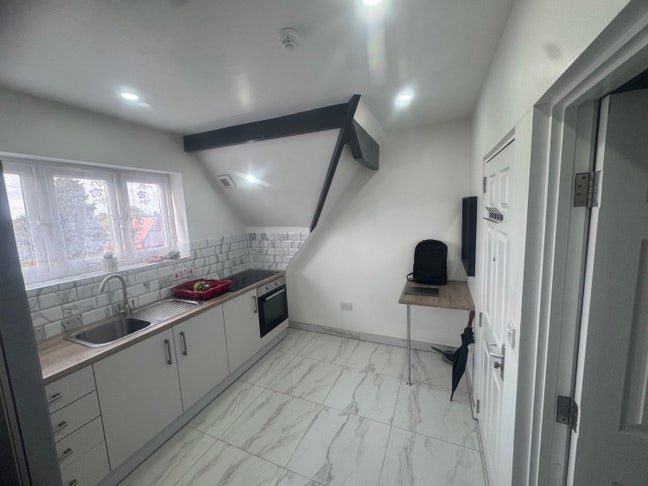 Stunning 1 bedroom bedsit in Moseley  Main Photo