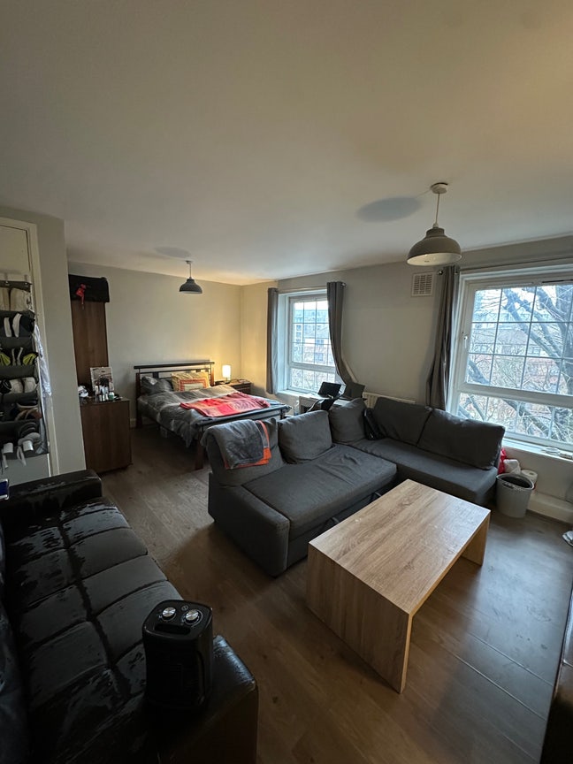 Large Double Room - 10 min to London Bridge Main Photo