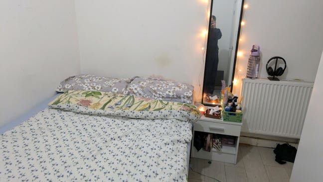 Ensuite Room on City Road Main Photo