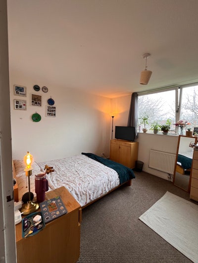 Huge room in Notting Hill flat!  Main Photo