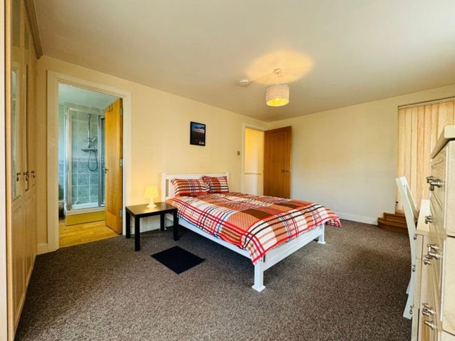 Canary Wharf Room – 3 min DLR – Bills Included – &pound; Main Photo