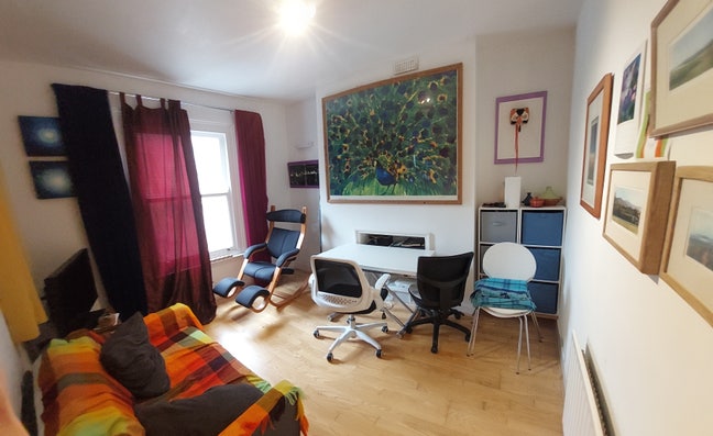 Mon–Fri / Weekday Base –  Room in Kennington – Main Photo
