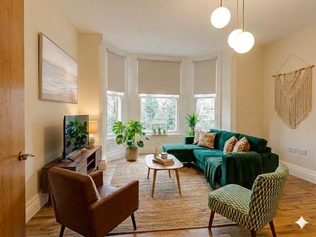 SPACIOUS Victorian 2 bed Apartment in Sefton Park Main Photo