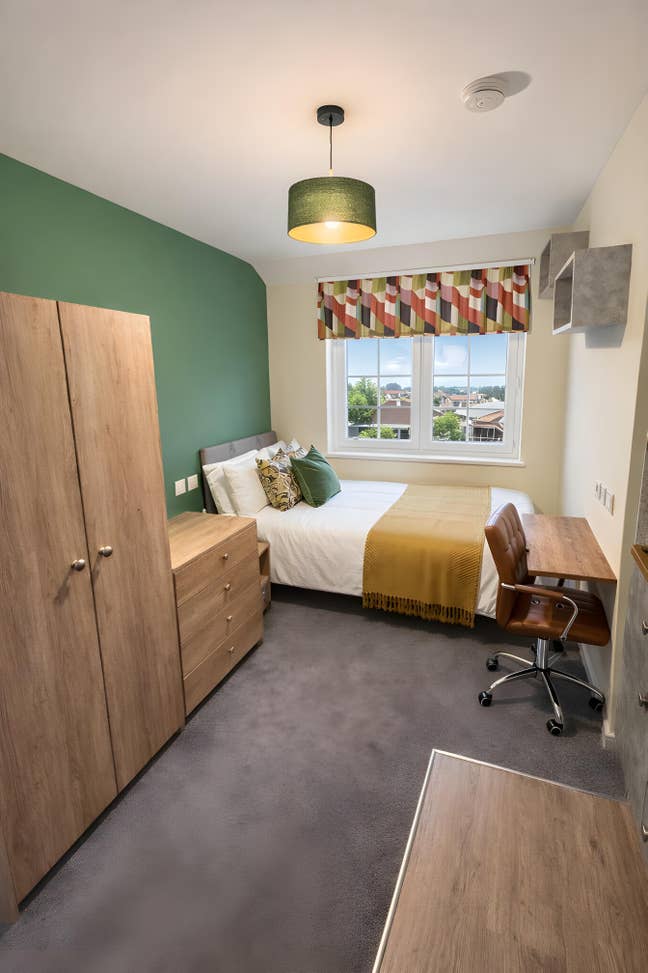 Studio-Style & En-Suite Rooms, Bills Inc. Main Photo