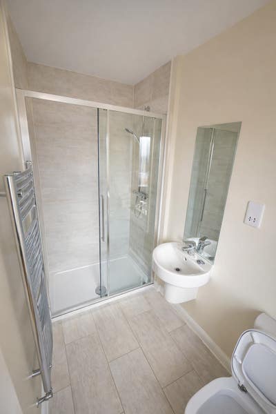Studio-Style & En-Suite Rooms, Bills Inc. Main Photo
