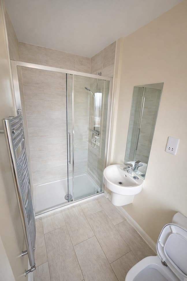 Studio-Style & En-Suite Rooms, Bills Inc. Main Photo