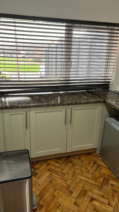 Backhouse to rent Main Photo