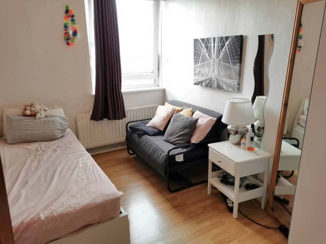 Bright Morden Room–2min to train-All Bills Inclu Main Photo