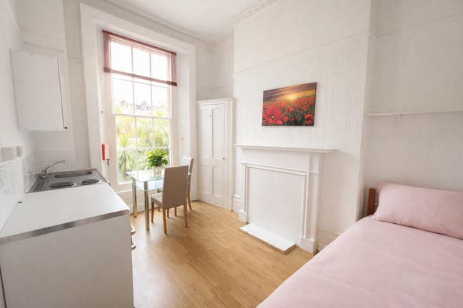 Single Bedsit in Chelsea, Kings Road Main Photo